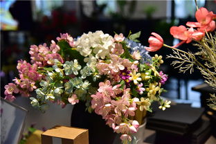 蠶繭公仔與花朵 佛山95后的創(chuàng)意工藝品新篇章